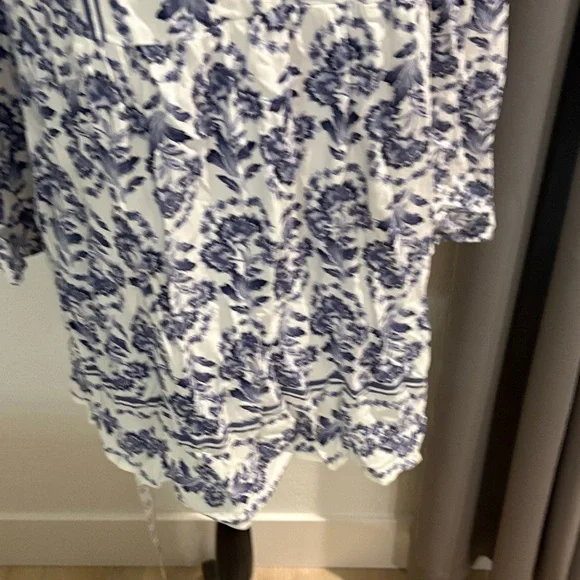 LOFT White and Blue Patterned Blouse - Picture 3 of 6